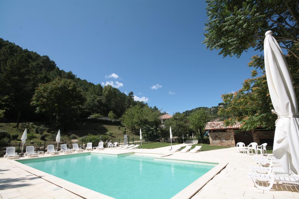 Logis Hotel Restaurant Le Domaine De L'Eau Vive Largentiere Bagian luar foto