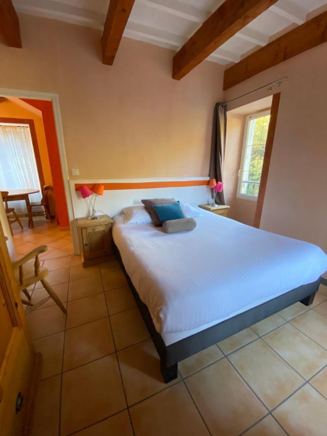 Logis Hotel Restaurant Le Domaine De L'Eau Vive Largentiere Bagian luar foto