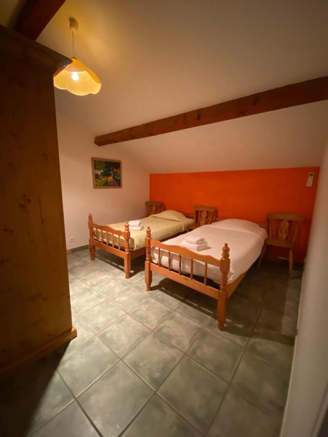 Logis Hotel Restaurant Le Domaine De L'Eau Vive Largentiere Bagian luar foto