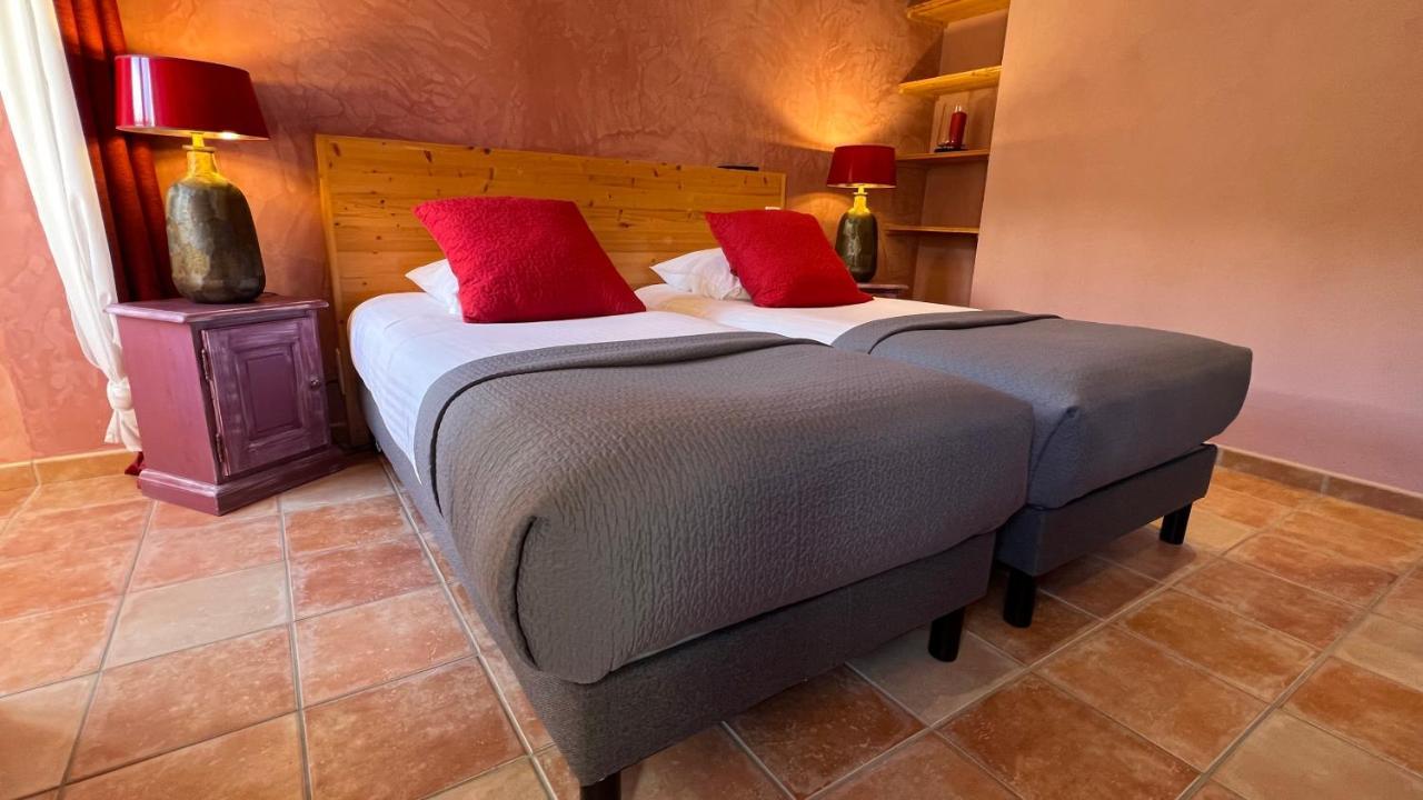 Logis Hotel Restaurant Le Domaine De L'Eau Vive Largentiere Bagian luar foto