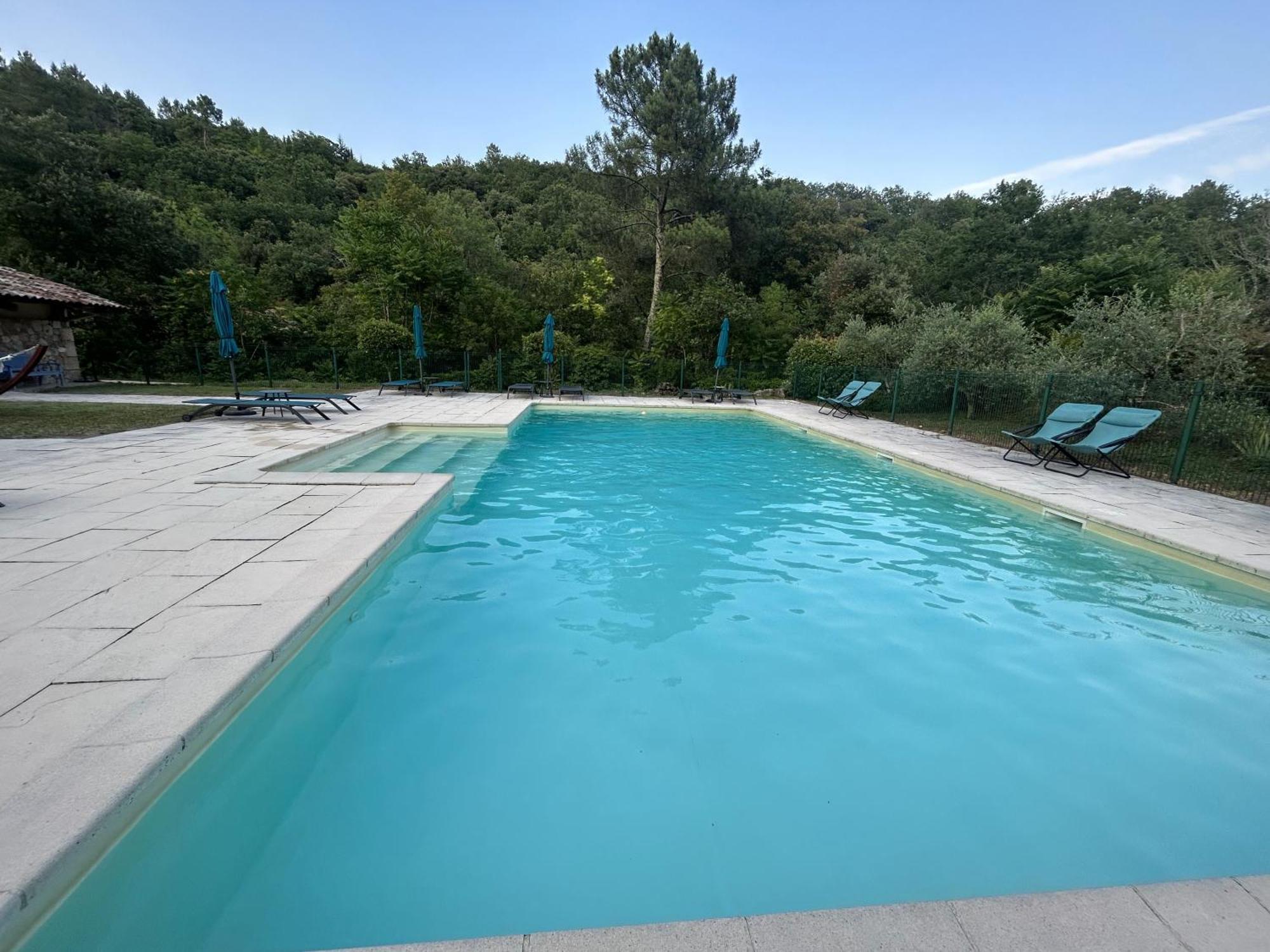 Logis Hotel Restaurant Le Domaine De L'Eau Vive Largentiere Bagian luar foto