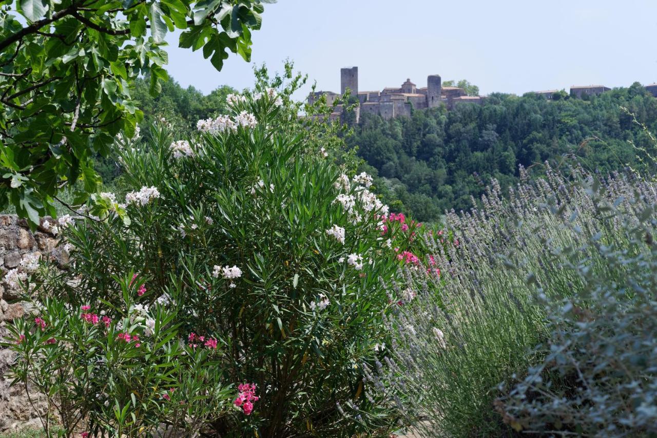 Logis Hotel Restaurant Le Domaine De L'Eau Vive Largentiere Bagian luar foto